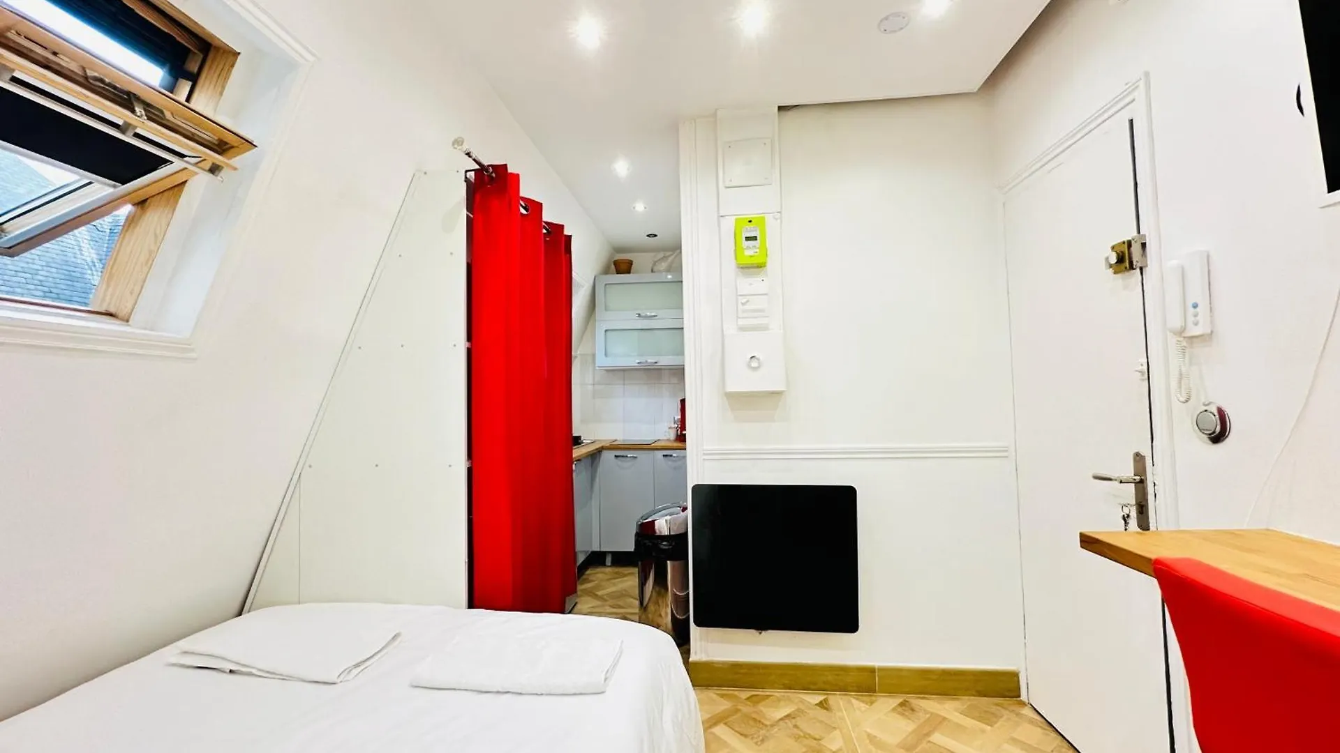Pretty Central Flat In París 0*,