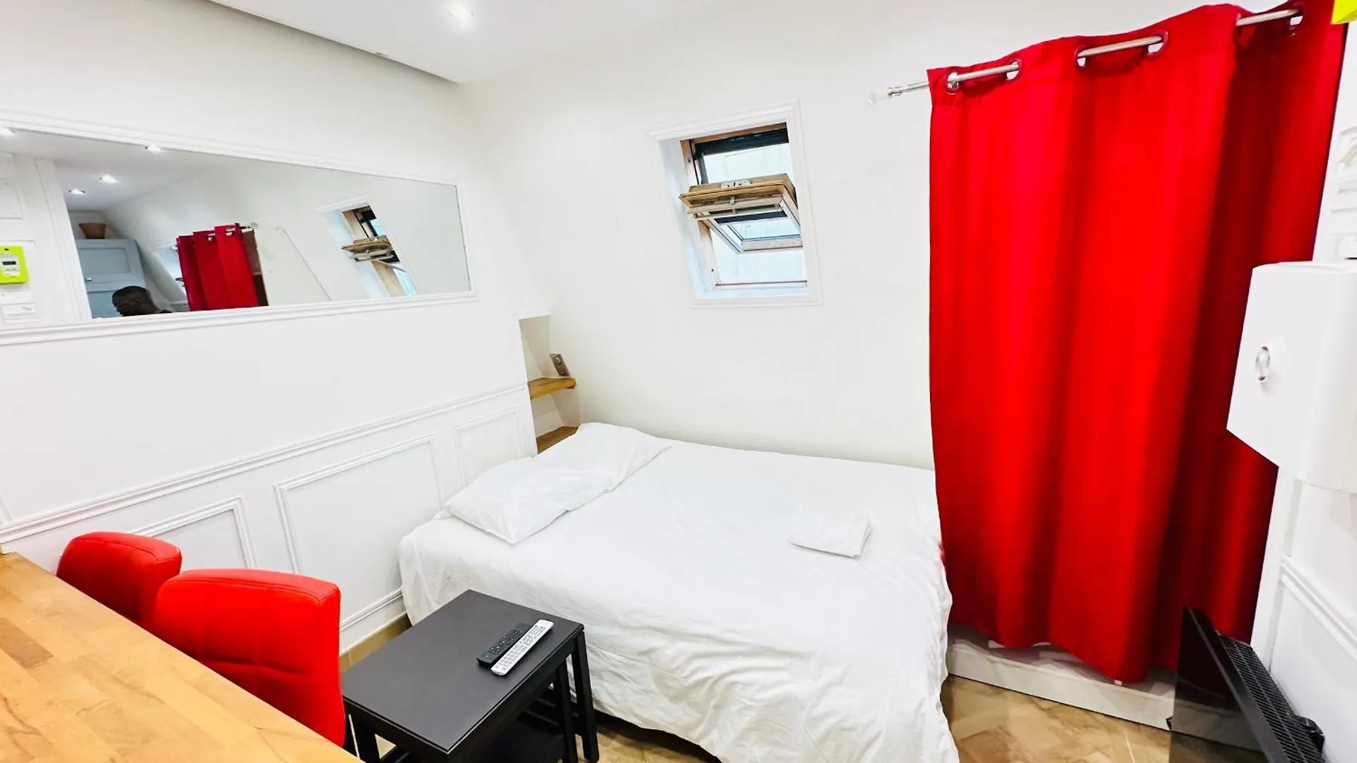 Pretty Central Flat In Párizs